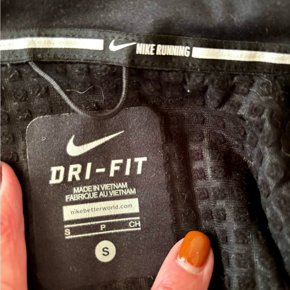 Nike Black Dri-FIT Running Performance Jacket - Small - Picture 2 of 16